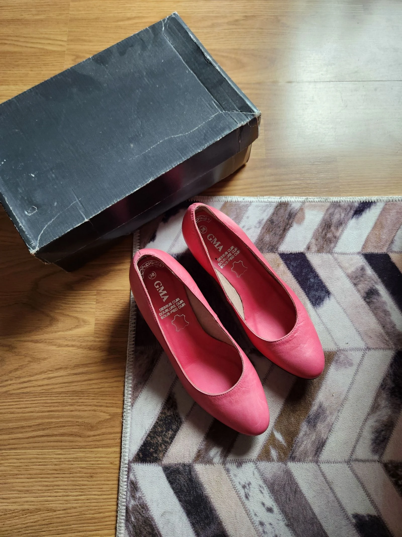 🌸NEUF compensées cuir rose T38🌸